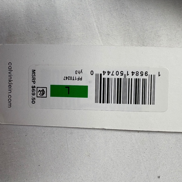 Calvin Klein Performance Pullover - 98% Polyester, 2% Spandex - Picture 3 of 6